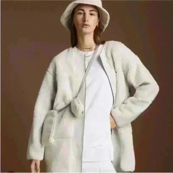 Lululemon Collarless Textured Fleece Full Zip
Jacket White Opal Size 4 EUC! - Picture 1 of 11